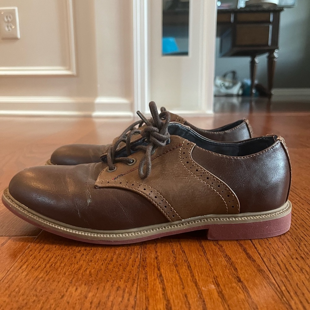 Tommy Hilfiger Big boys Brown Leather Oxford Shoes size 5